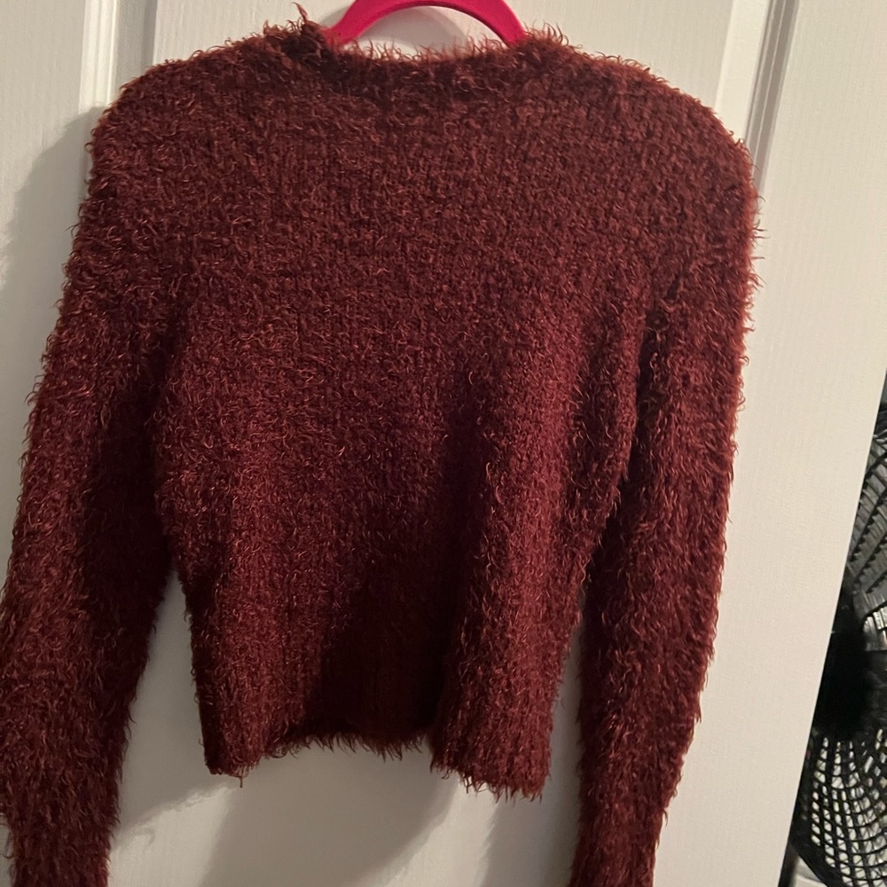 buttoned sweater - Picture 2 of 2